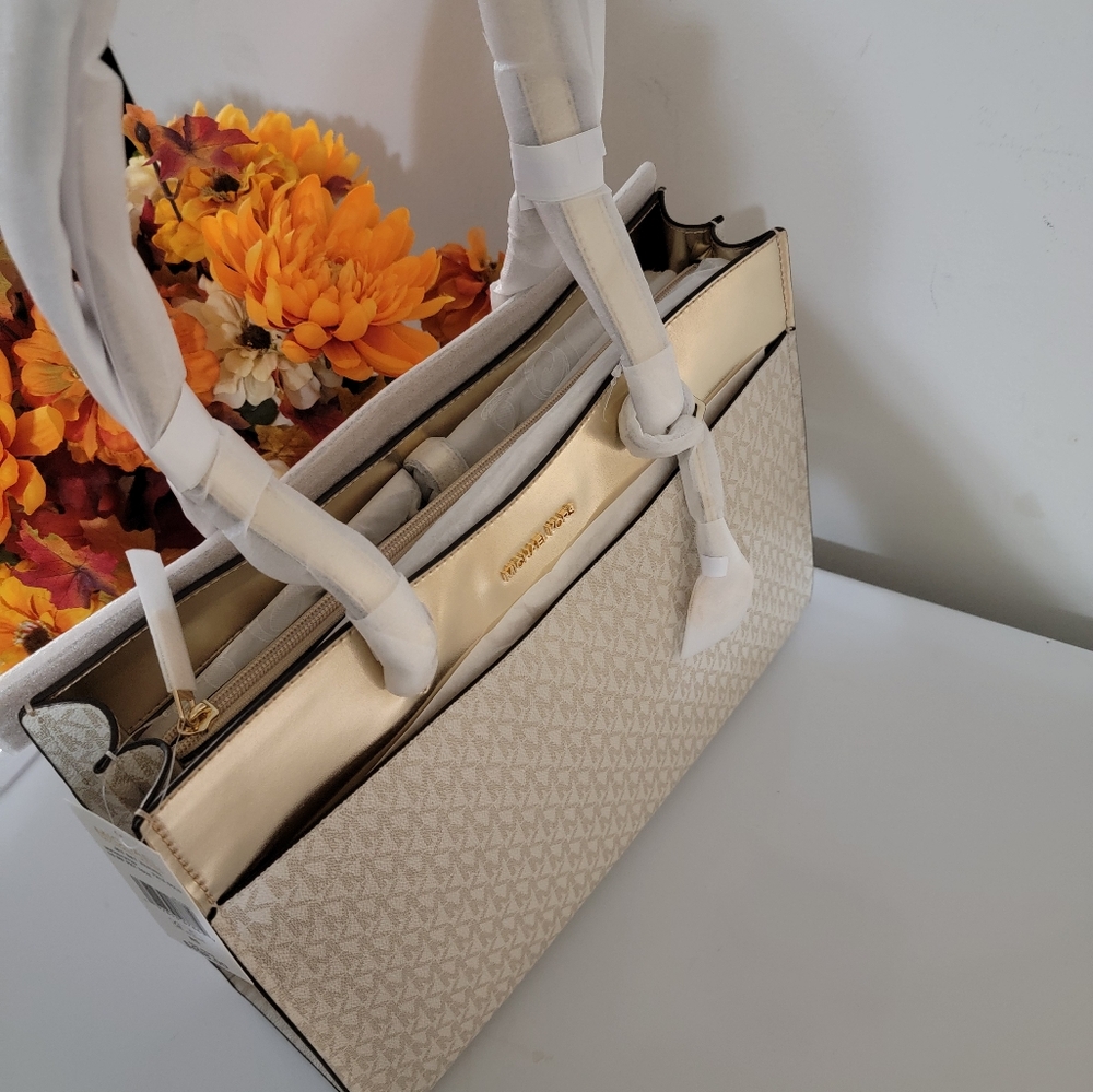 Micheal kors jet set travel large tote - Picture 8 of 10